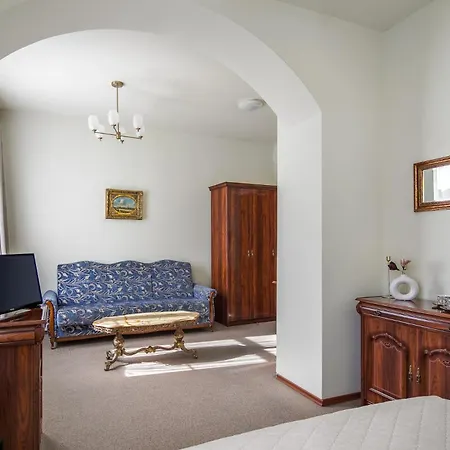 Old Time Apartment *
