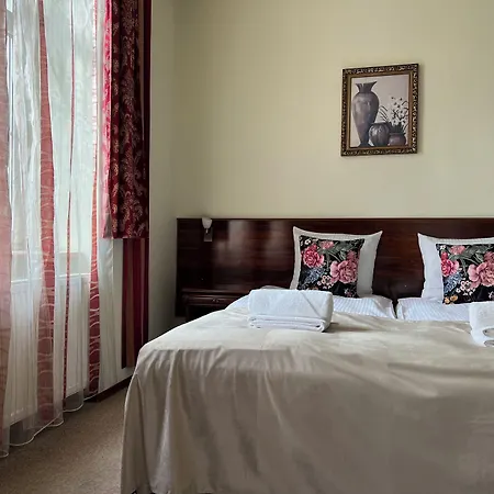 Old Time 3* קרקוב